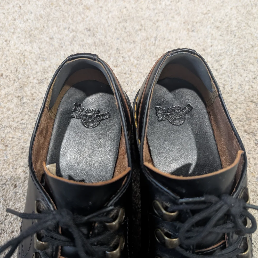 Dr. Martens Leona Lug Sole Platform Derby - Picture 5 of 7